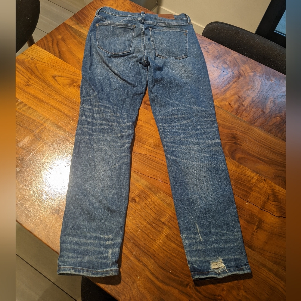 Madewell - Slim Straight Jeans: Distressed Button-Front Edition J7214 | Size 28 - Picture 9 of 10